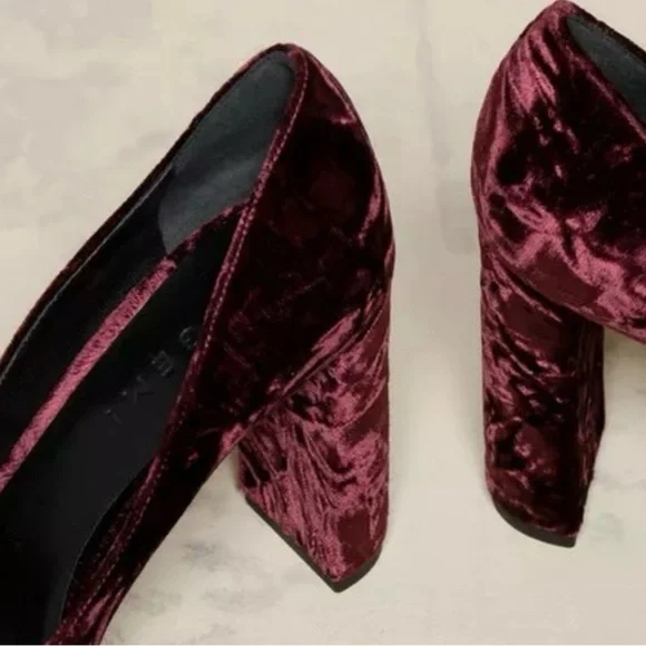 M Gemi 90mm Lustro Heels in Red Crushed Velvet-Size 38 or US 7.5 - Picture 6 of 6